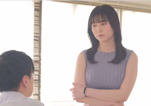 Bị sếp nữ bắt ở lại tăng ca, cậu nhân viên được một đêm đáng nhớ